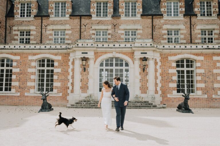 Dog wedding castle france
